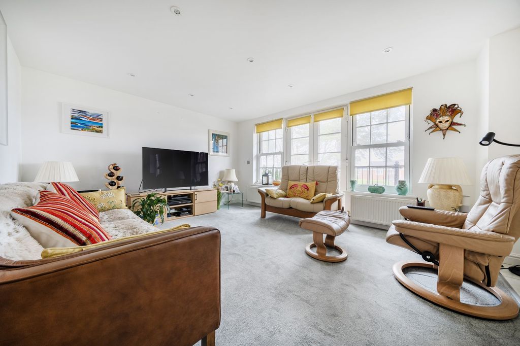 Additional image 6 of 2 bed flat for saleAldwick Avenue, Aldwick, Bognor Regis PO21