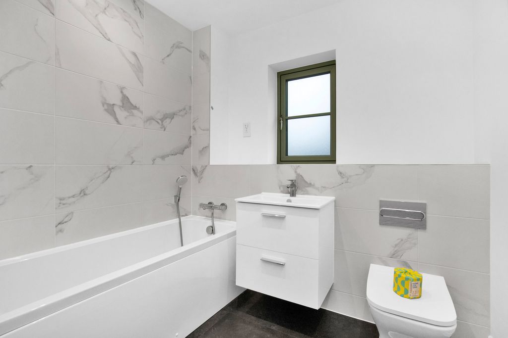 Additional image 19 of 5 bed semi-detached house for saleOxney Quarter, Bolley Avenue GU35