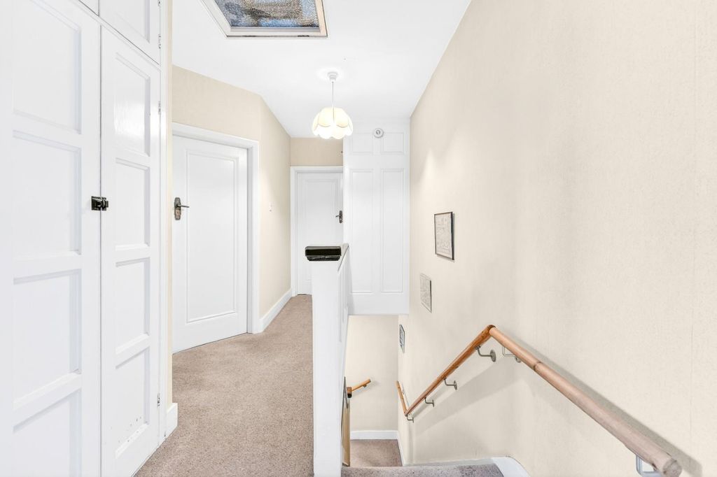 Additional image 17 of 3 bed semi-detached house for saleBoston Gardens, Brentford TW8