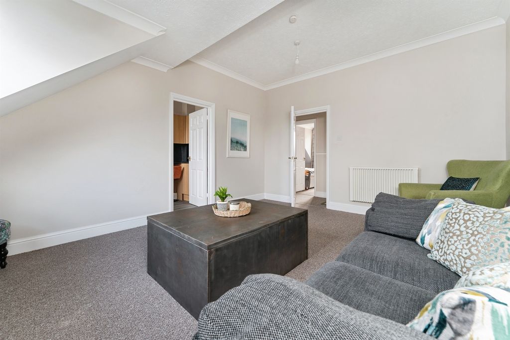 Additional image 6 of 2 bed flat for saleLeamon Court, Brandon IP27