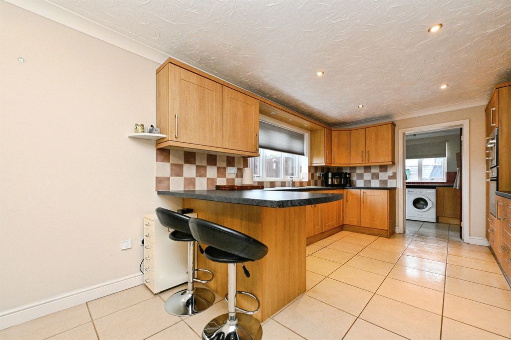 Additional image 6 of 4 bed detached house for saleRobert Linge Crescent, Brandon IP27