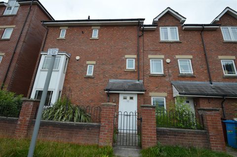 Chorlton Road, Hulme, Manchester M15