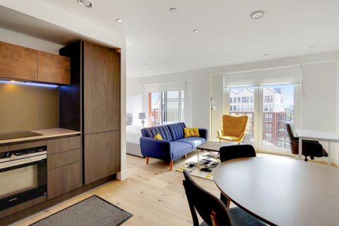 Exchange Gardens, Keybridge, London SW8, Studio for sale