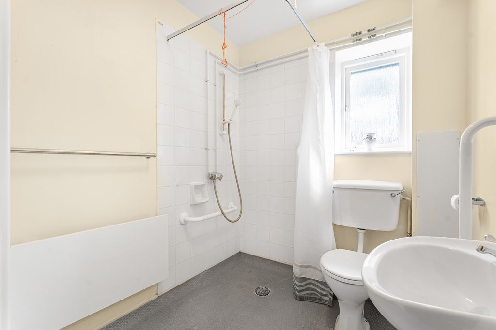 Additional image 9 of 12 bed detached house for saleManor Road, Brackley, Northamptonshire NN13