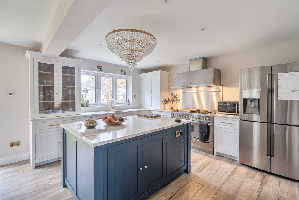 Additional image 2 of 3 bed chalet for saleLyndhurst Road, Brockenhurst SO42