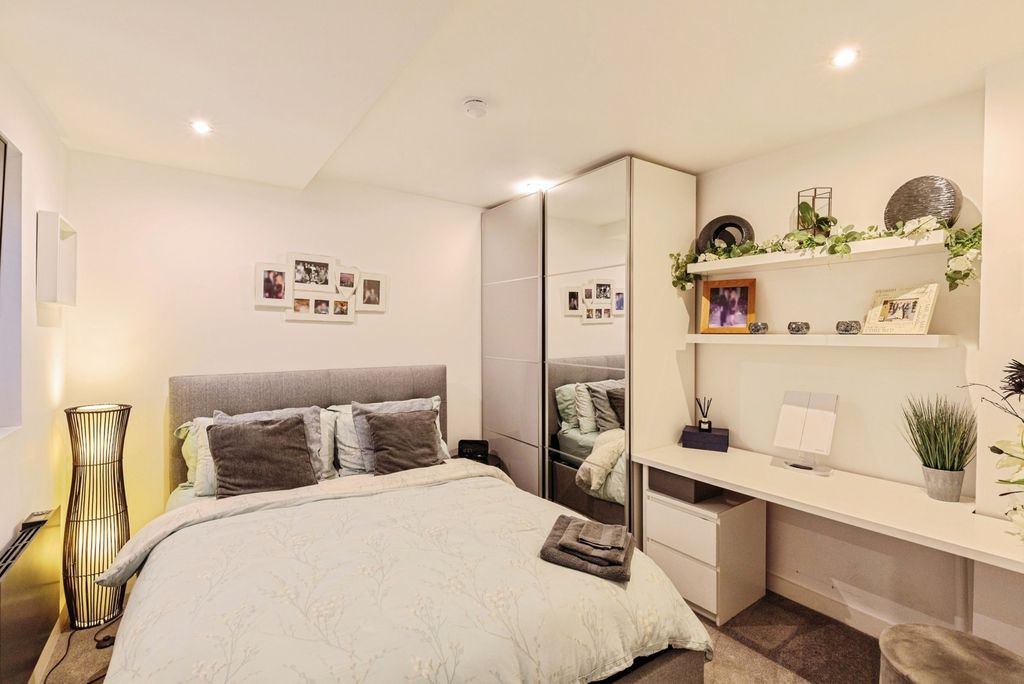 Additional image 17 of 2 bed flat for saleNew South Promenade, Blackpool, Lancashire FY4