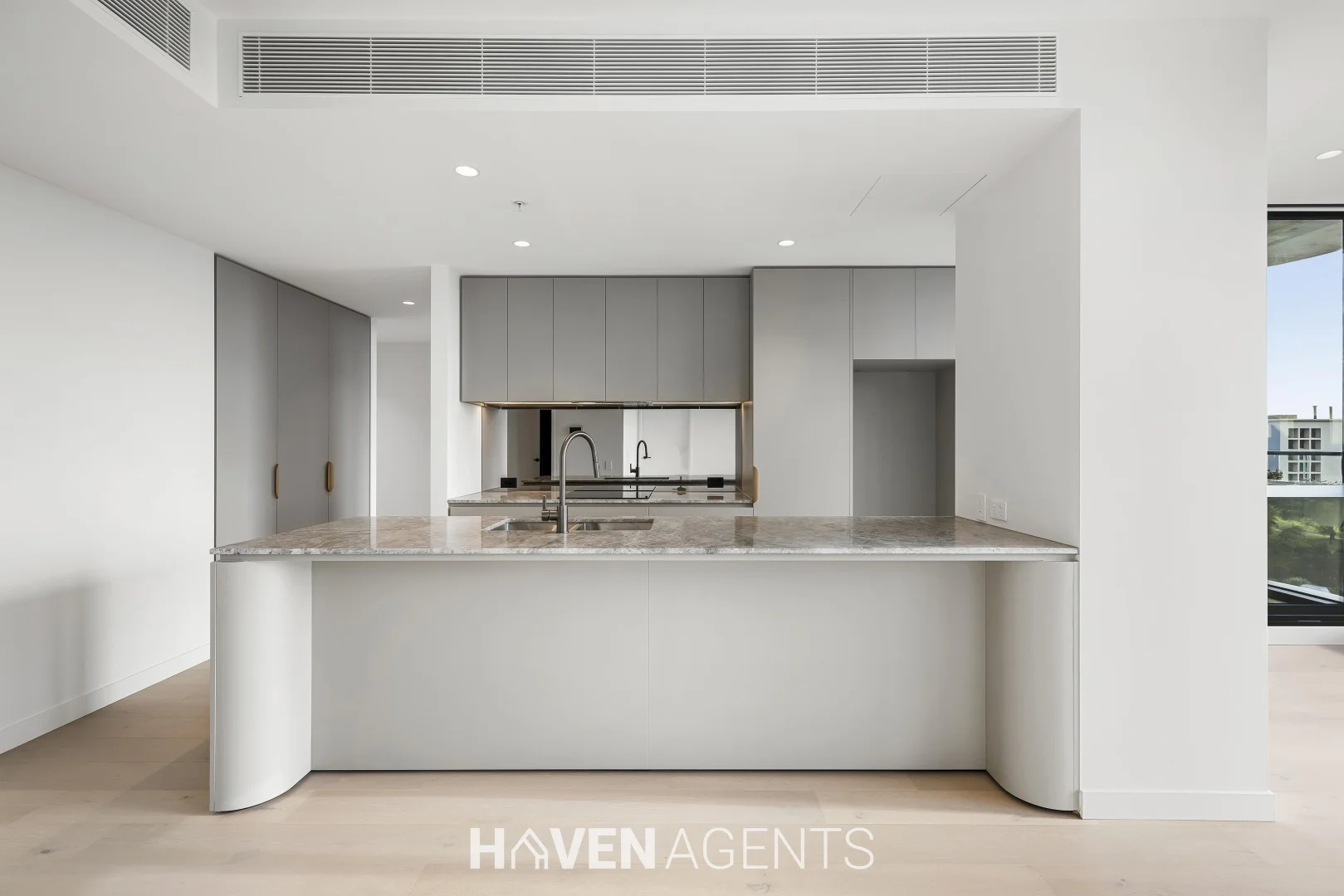 Additional image 2 of 901/8 Louise Street, Melbourne VIC 3004