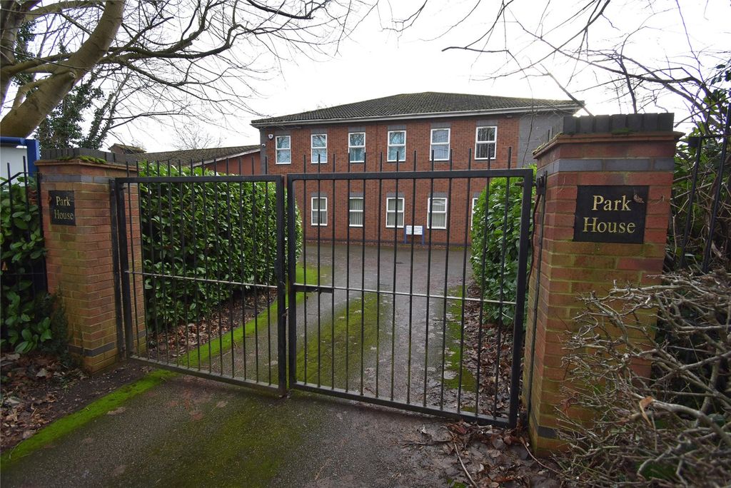 Land for saleParkside Drive, Houghton Regis, Dunstable, Bedfordshire LU5