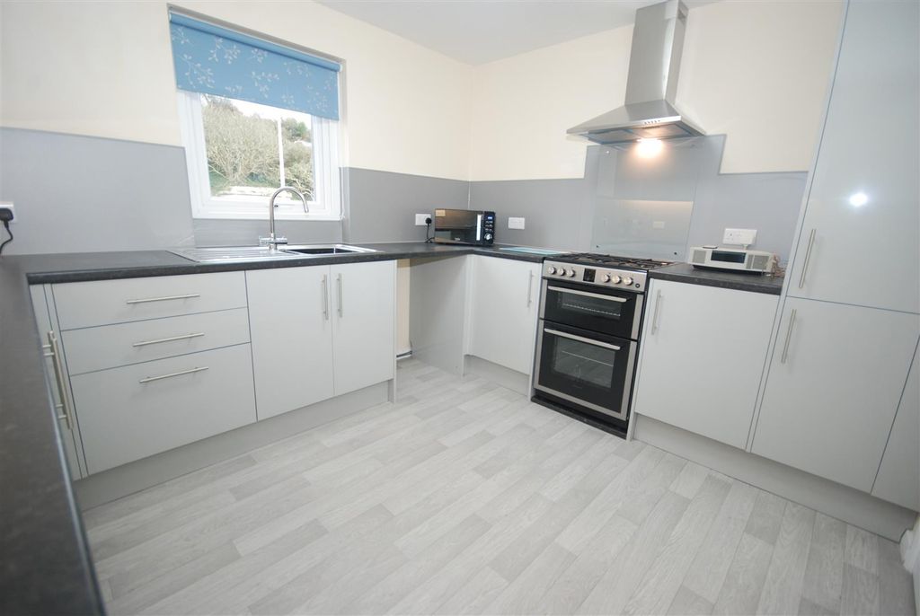 Additional image 3 of 2 bed flat for saleThe Mount, Appledore EX39