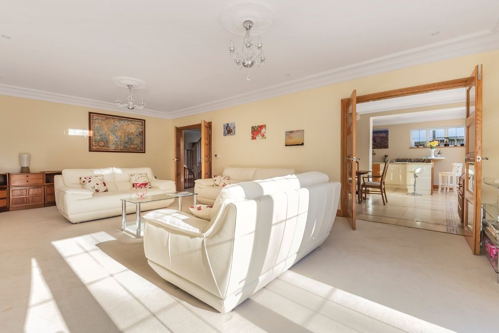 Additional image 4 of 6 bed detached house for salePark Farm Road, Bickley, Kent BR1