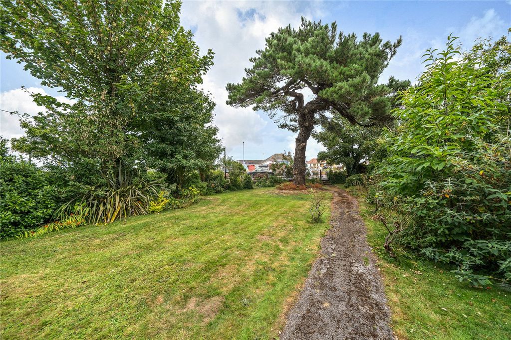 Additional image 18 of 3 bed flat for sale2 The Esplanade, Minehead, Somerset TA24