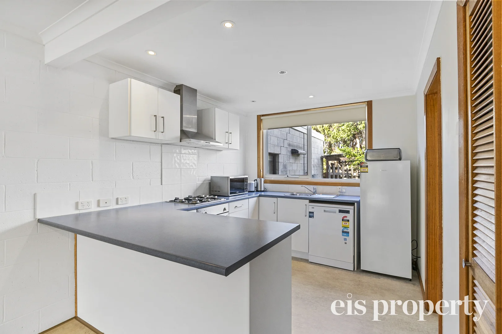 Additional image 8 of 2/64 Crystal Downs Drive, Blackmans Bay TAS 7052