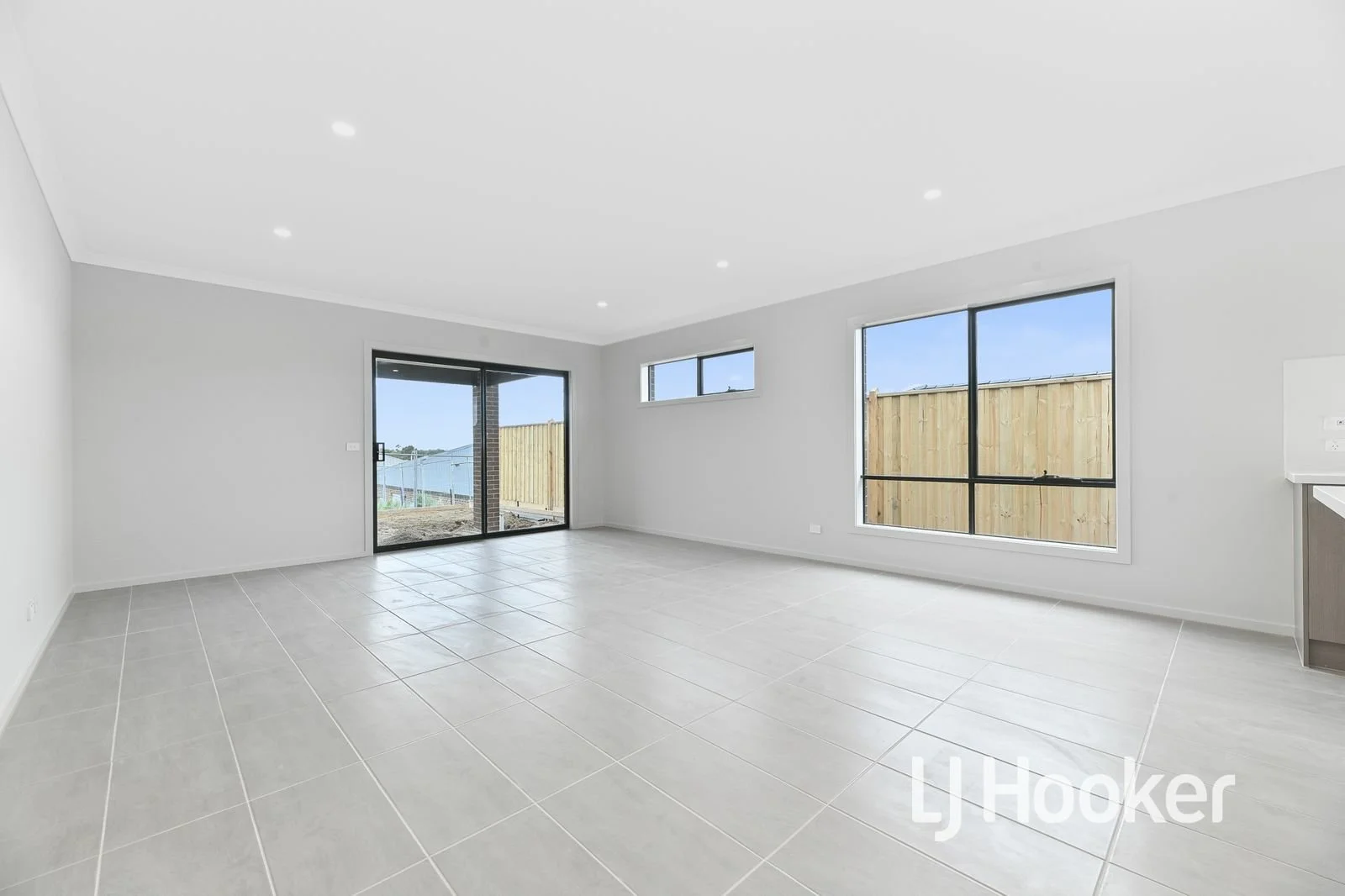 Additional image 4 of 8 Scenic Rise, Pakenham VIC 3810