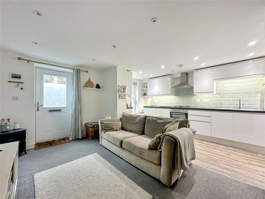 Additional image 6 of 2 bed flat for saleOakfield Street, Blandford Forum, Dorset DT11