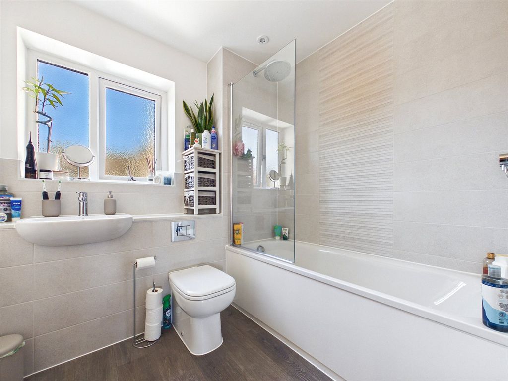 Additional image 7 of 1 bed flat for saleHolmhill Drive, Felixstowe, Suffolk IP11