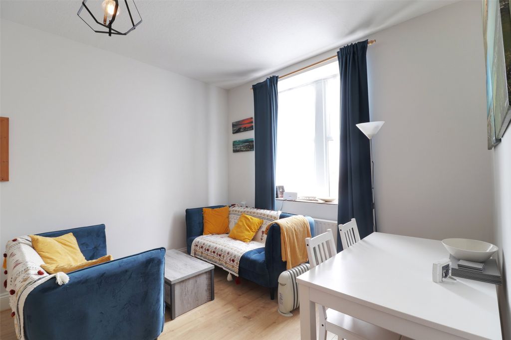 2 bed flat for saleBeach Road, Woolacombe, Devon EX34 photo 3