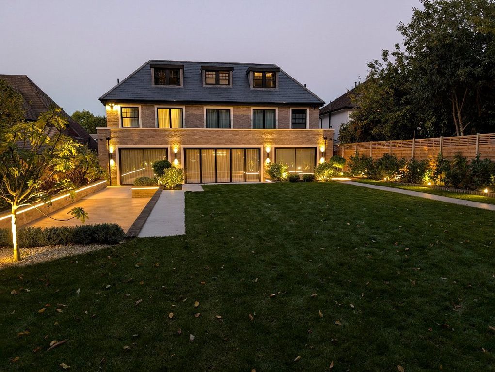 Additional image 42 of 5 bed detached house for saleBarham Avenue, Elstree, Borehamwood, Hertfordshire WD6