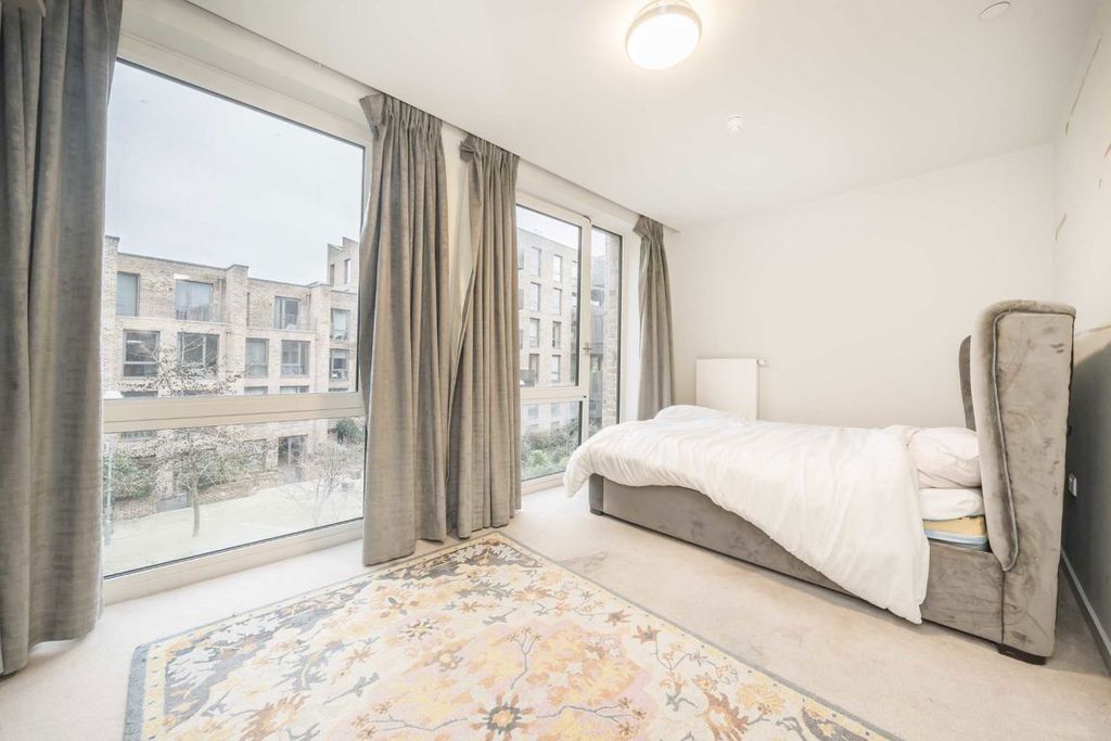 Additional image 6 of 5 bed terraced house for saleBoaters Avenue, Brentford TW8