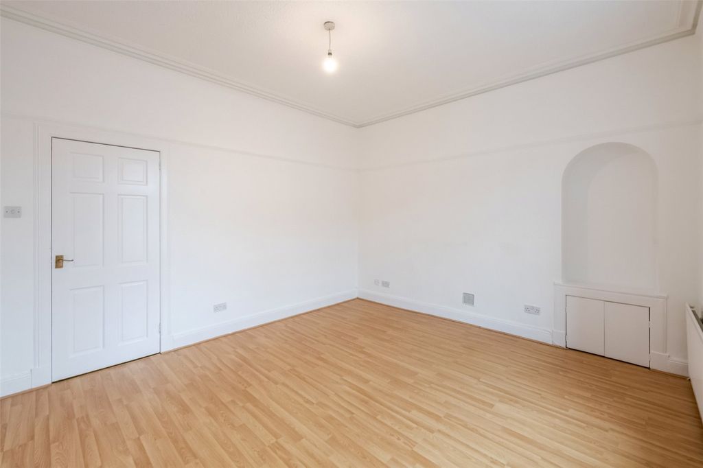Additional image 4 of 2 bed flat for saleHill Street, Alloa, Clackmannanshire FK10