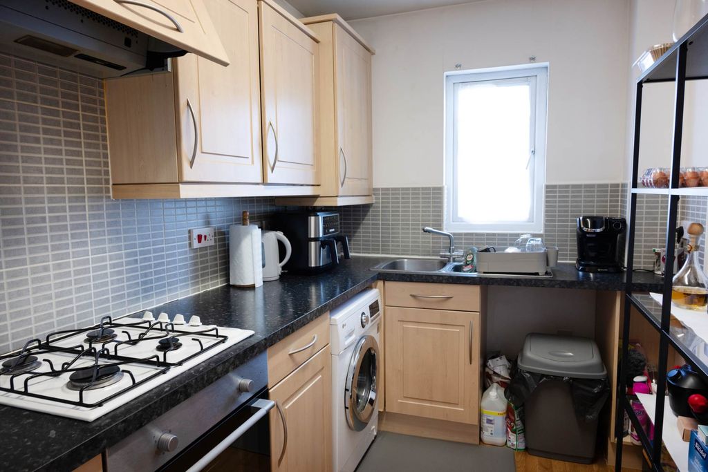 Additional image 6 of 2 bed flat for saleRiverside Close, Bridgwater TA6