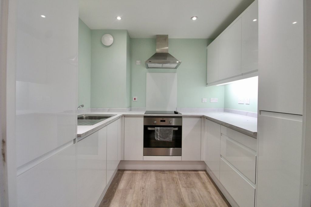 Additional image 2 of 1 bed property for saleNorth Close, Lymington SO41