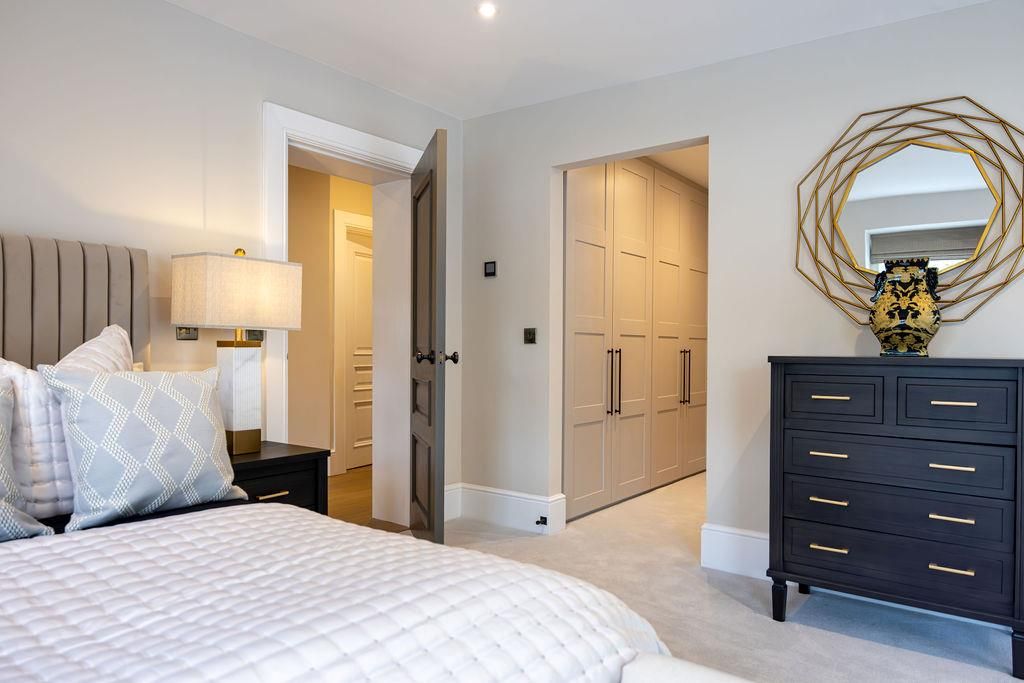 Additional image 10 of 2 bed flat for saleWinkfield Park, Winkfield Row, Berkshire RG42
