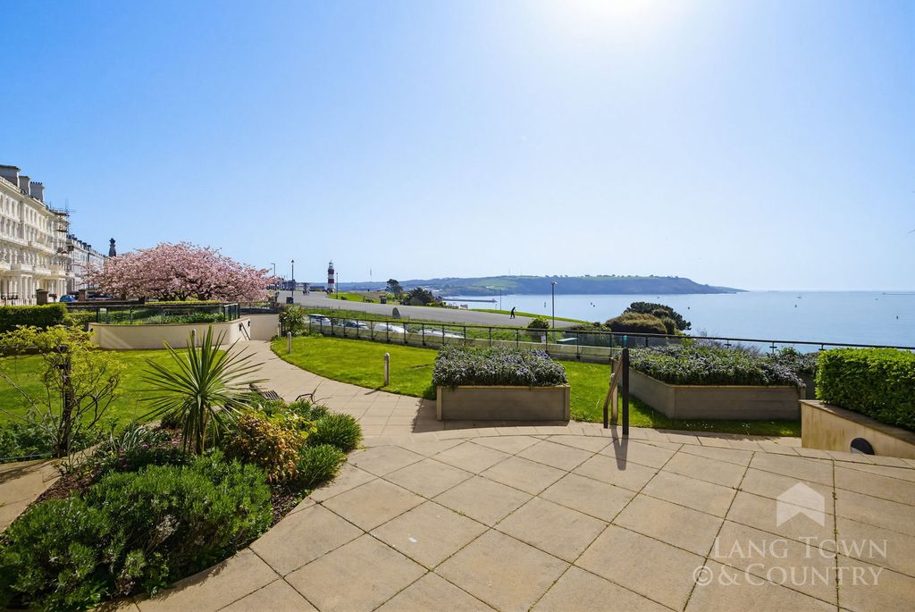 Additional image 17 of 2 bed penthouse for saleThe Azure, Cliff Road, The Hoe PL1