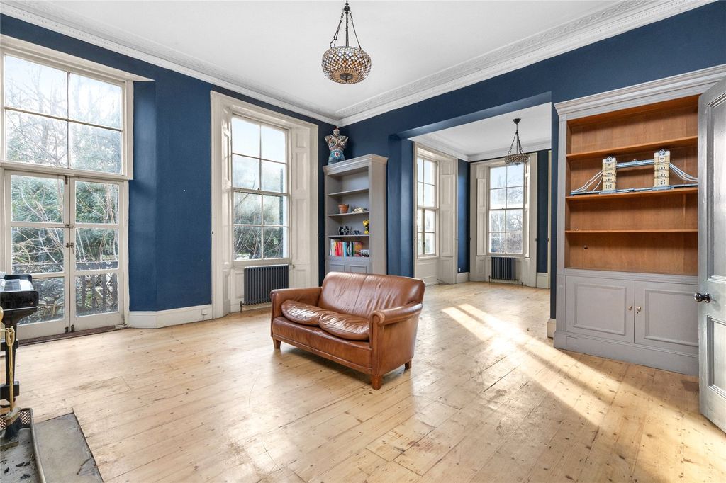Additional image 2 of 6 bed end terrace house for salePark Crescent, Brighton, East Sussex BN2