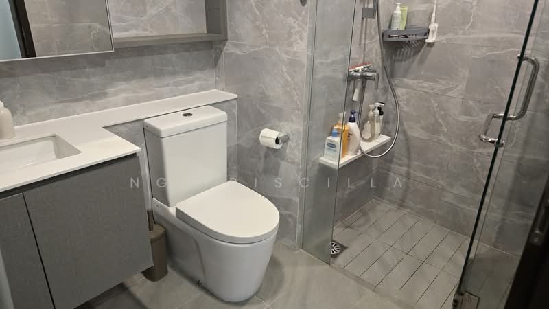 158 Canberra Drive photo 3