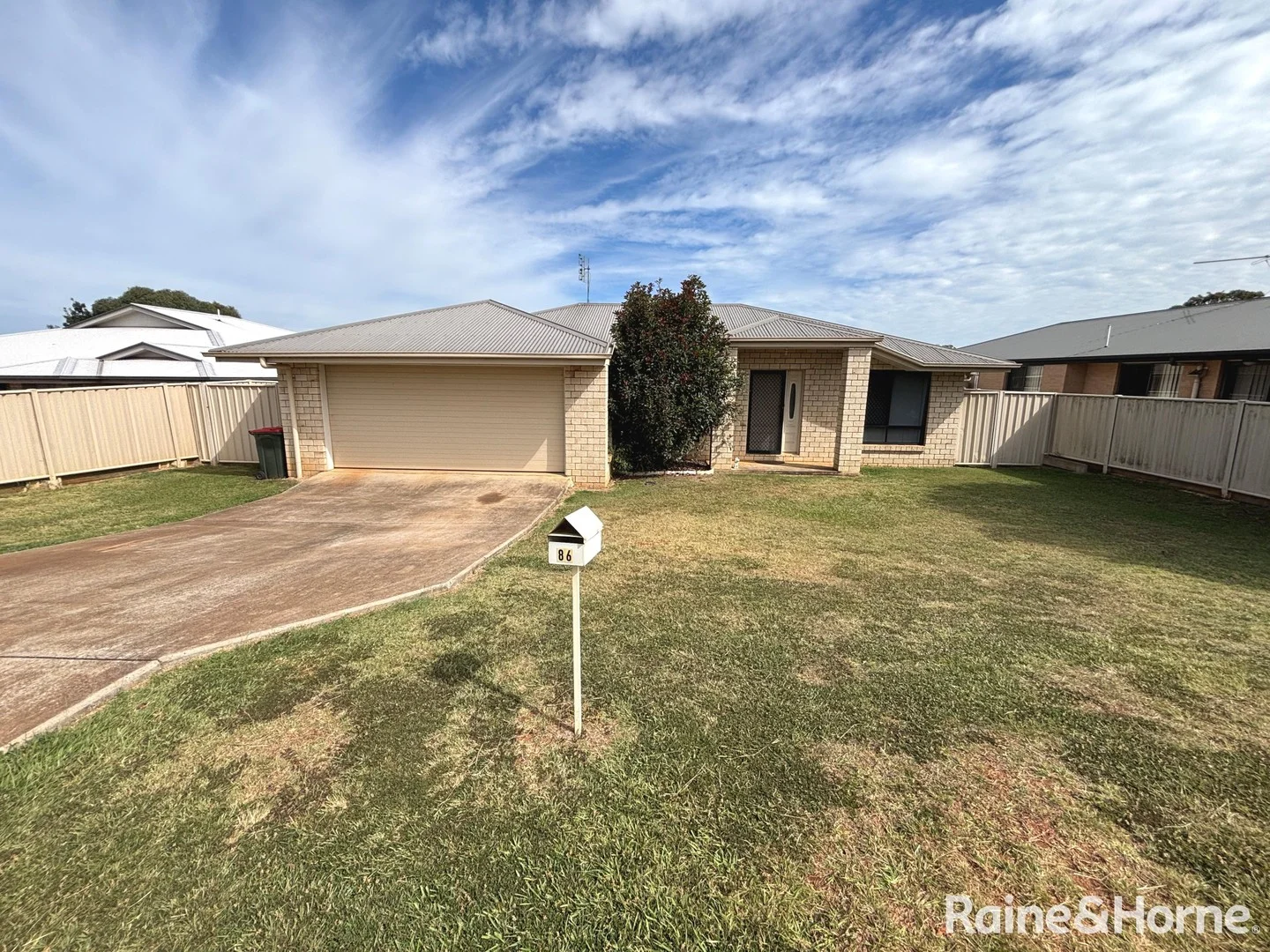 86 Windsor Circle, Kingaroy QLD 4610