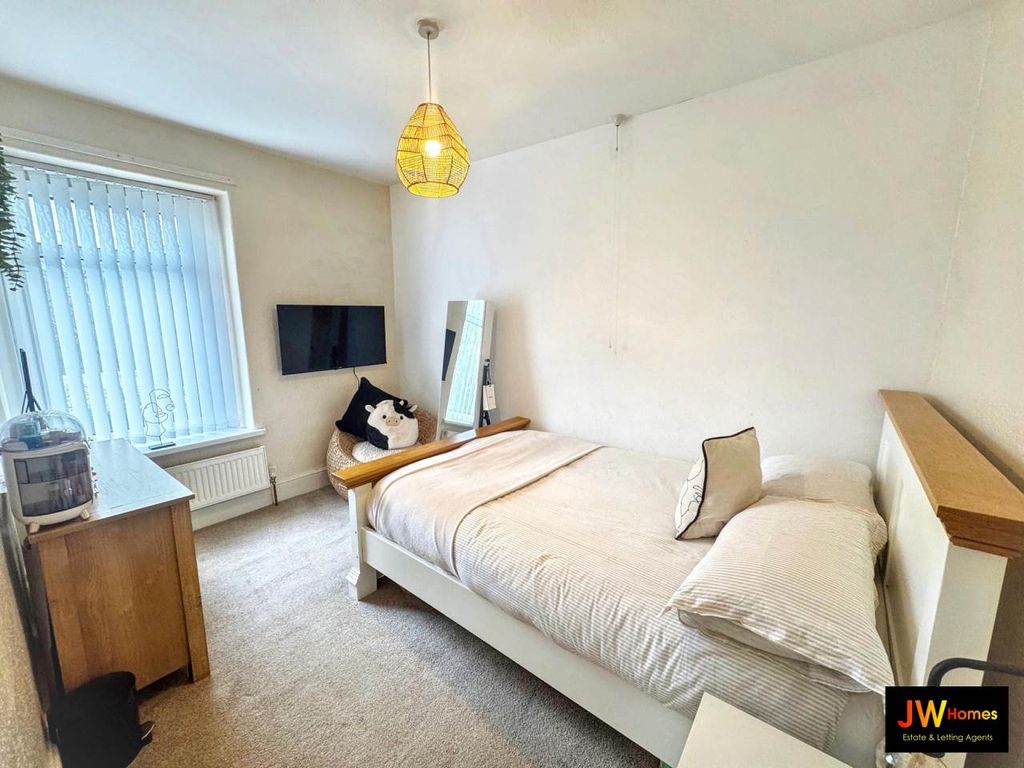 Additional image 7 of 3 bed property for saleSir Ivors Road, Pontllanfraith NP12