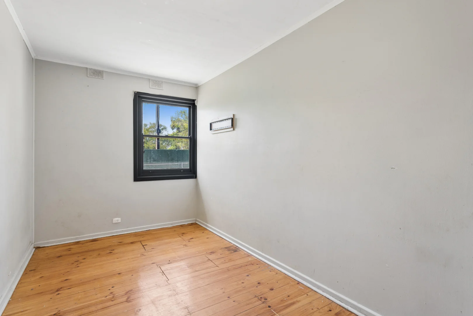 Additional image 2 of 33 McCabe Avenue, Parafield Gardens SA 5107