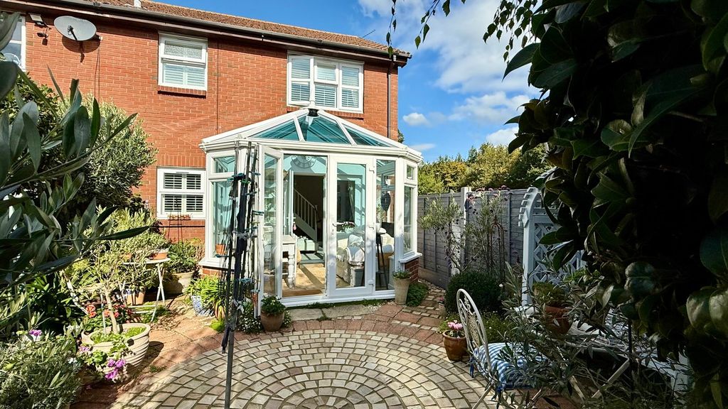 Additional image 16 of 1 bed property for saleSpartina Drive, Lymington SO41