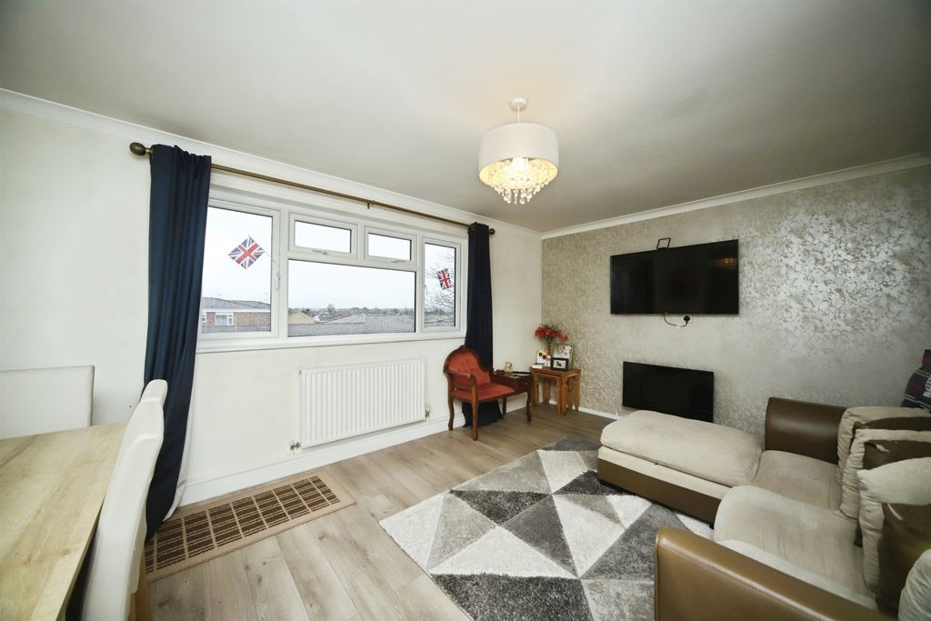 Additional image 11 of 2 bed flat for saleMoots Lane, Bridgwater TA6