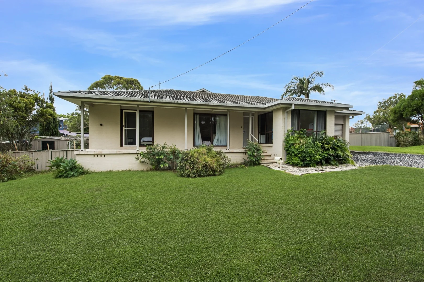 117 Cams Boulevard, Summerland Point NSW 2259