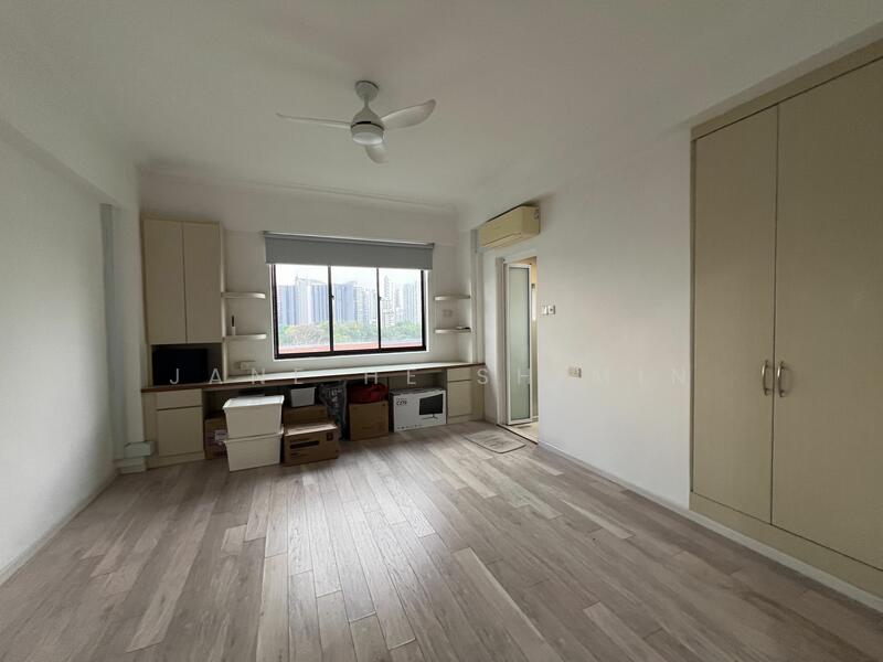 100 Clemenceau Avenue North photo 2