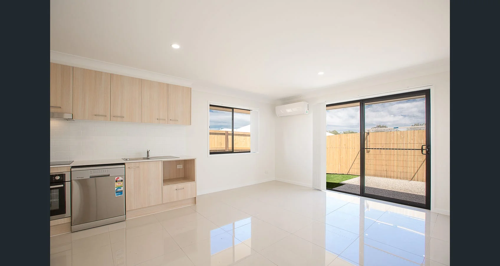 2/36 Arburry Crescent, Brassall QLD 4305 photo 2