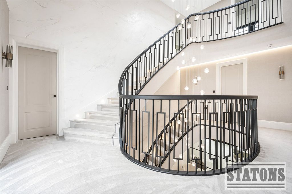 Additional image 20 of 5 bed detached house for saleBarham Avenue, Elstree, Borehamwood, Hertfordshire WD6