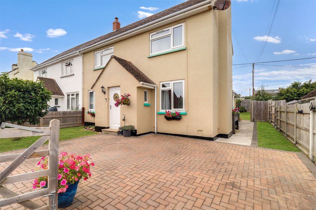 3 bed end terrace house for saleField Close, Braunton, Devon EX33