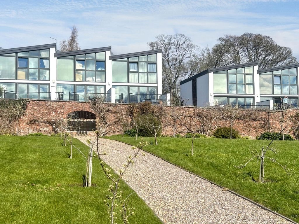 4 bed end terrace house for saleThe Gardens, Axwell Park, Blaydon-On-Tyne NE21