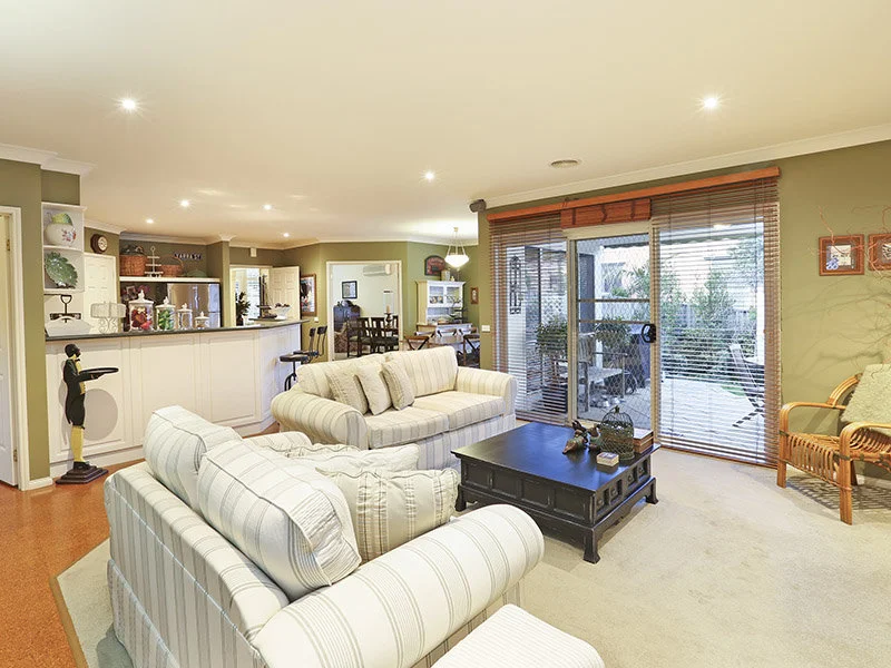 4 Lascelles Place, Highton VIC 3216 photo 5