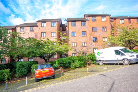 11A Hanover Court, Glasgow G1