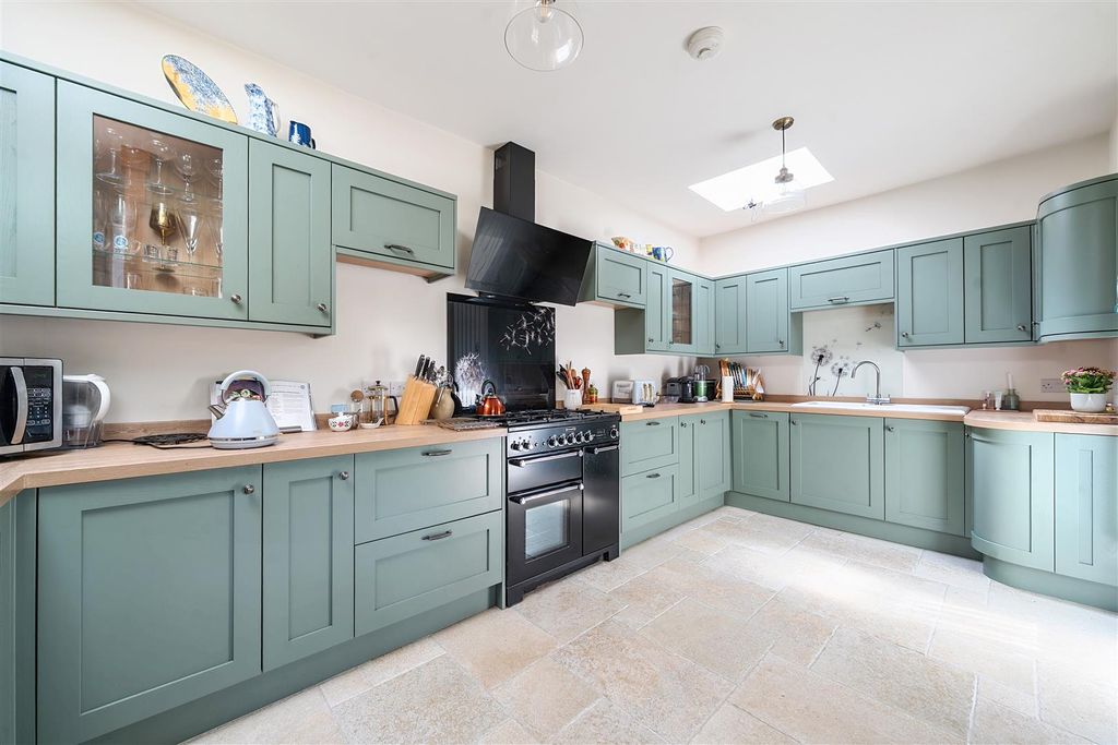 Additional image 13 of 3 bed terraced house for saleSalisbury Street, Blandford Forum DT11