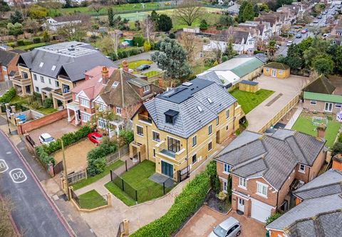 Wood Lane, Isleworth TW7