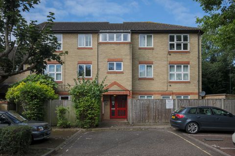 Ivybridge Close, Twickenham TW1