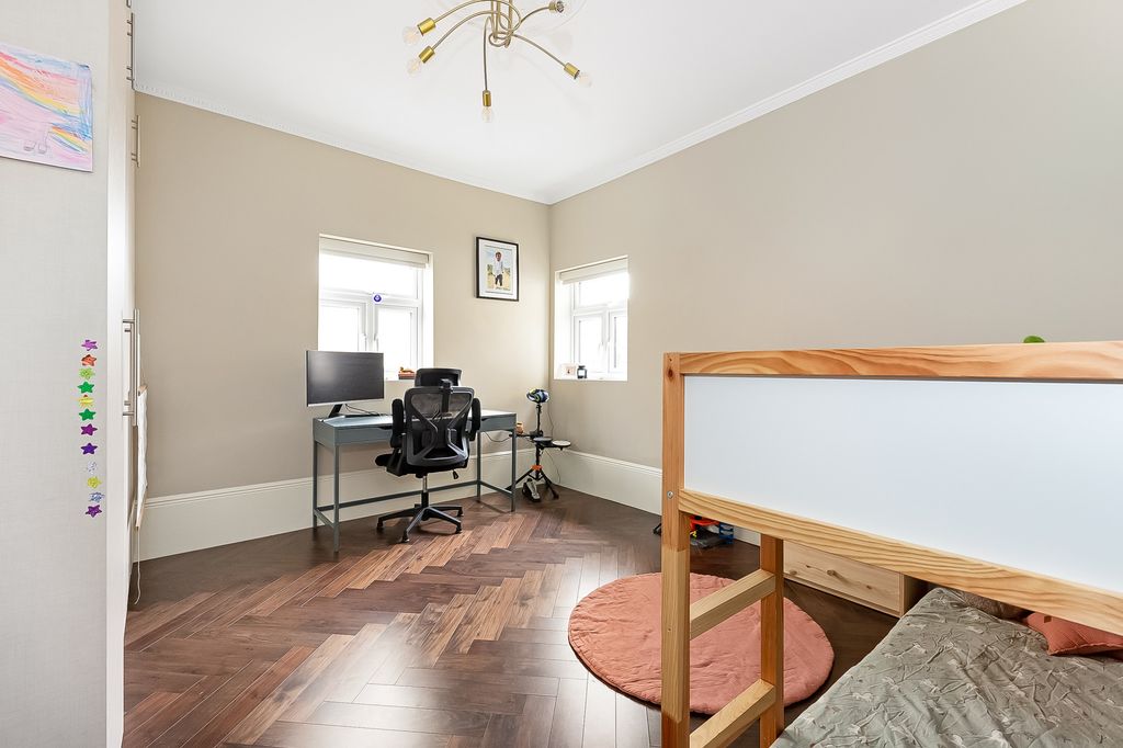 Additional image 10 of 3 bed flat for salePalace Grove, Bromley BR1