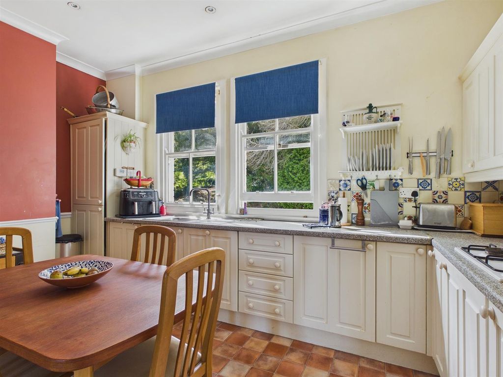 Additional image 9 of 3 bed flat for saleCowleigh Road, Malvern WR14