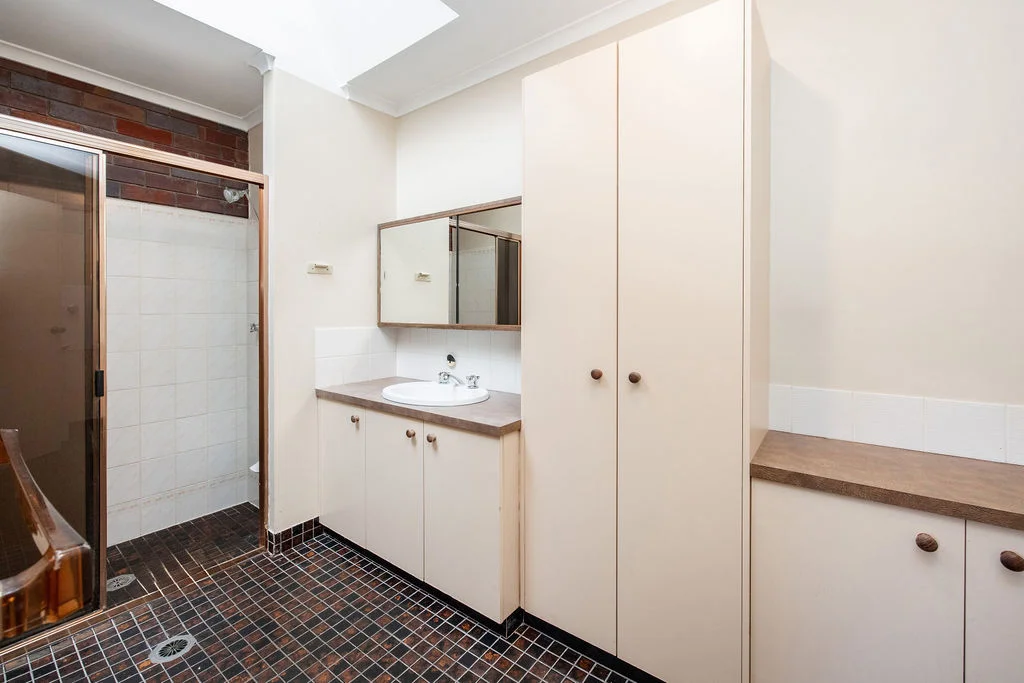 Additional image 9 of 2/702 Lavis Street, East Albury NSW 2640