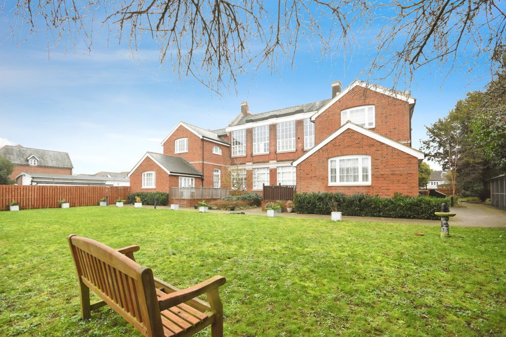 Additional image 13 of 2 bed flat for saleCoggeshall Road, Braintree CM7