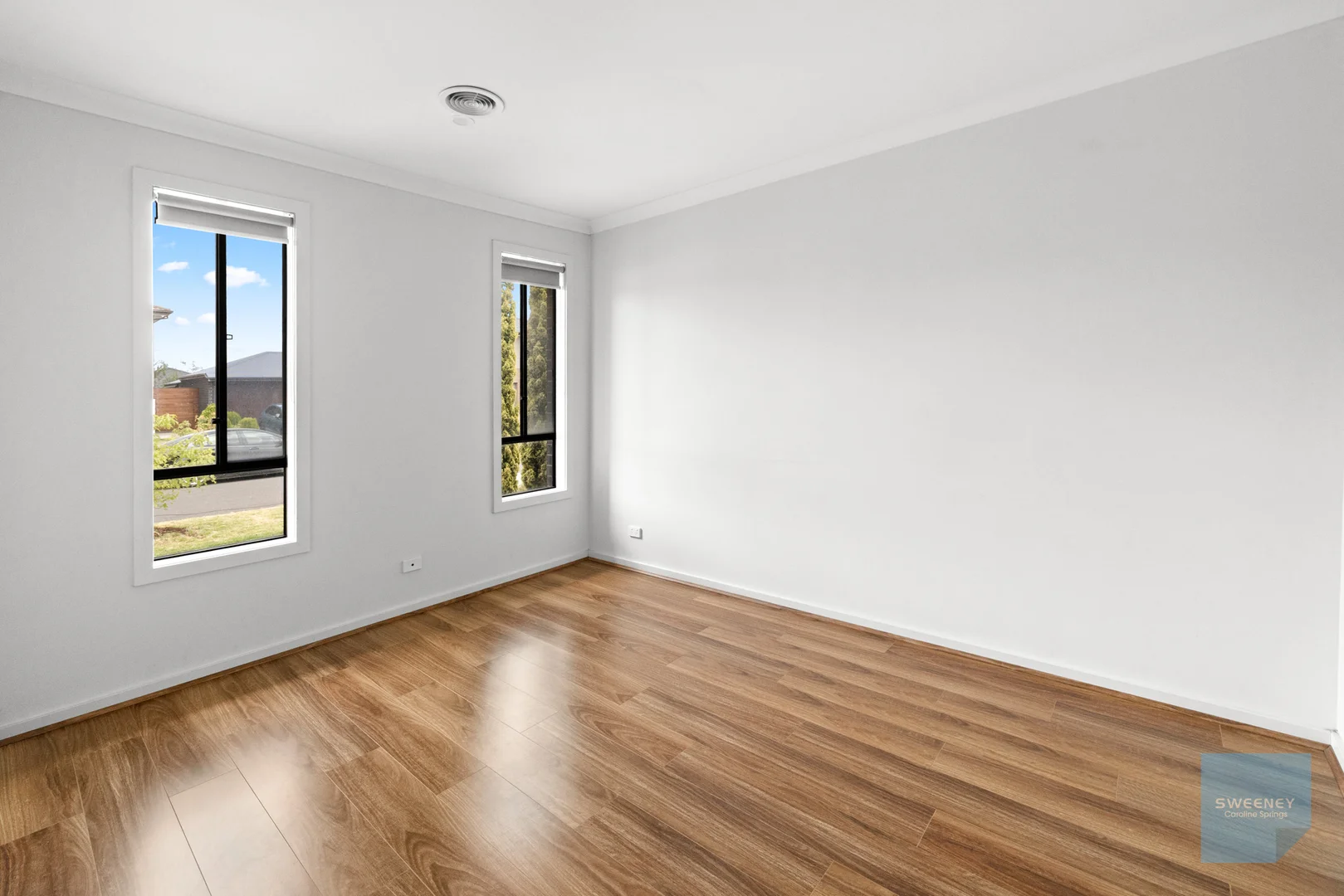 27 Cascade Drive, Aintree VIC 3336 photo 5